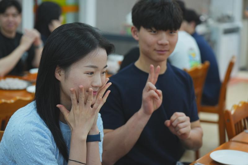 중고등부의 섬김-79